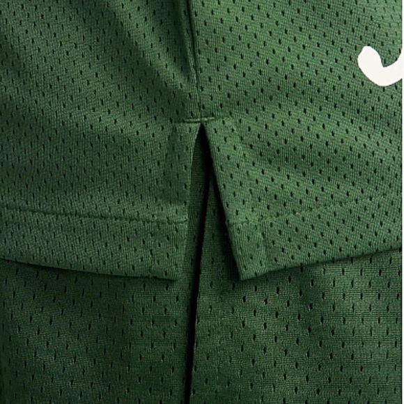 Nike Green Casual Button Down Shirt with Embroidered Design - Picture 8 of 9